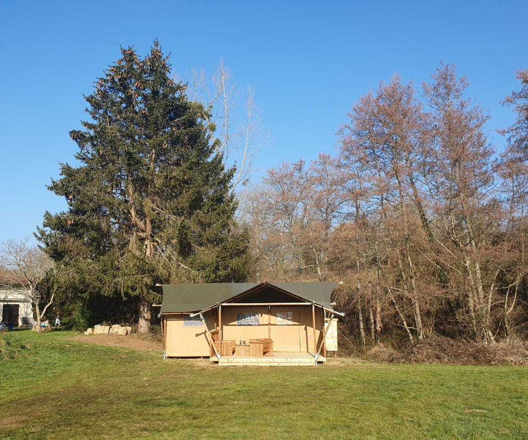 Luxury Safari Tents At Moulin Du Pommier Glamping & Camping Saulgond Экстерьер фото