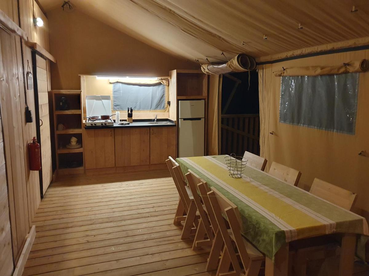 Luxury Safari Tents At Moulin Du Pommier Glamping & Camping Saulgond Экстерьер фото