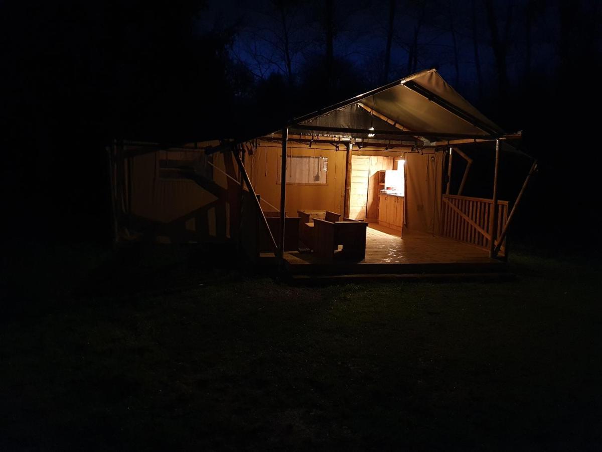 Luxury Safari Tents At Moulin Du Pommier Glamping & Camping Saulgond Экстерьер фото