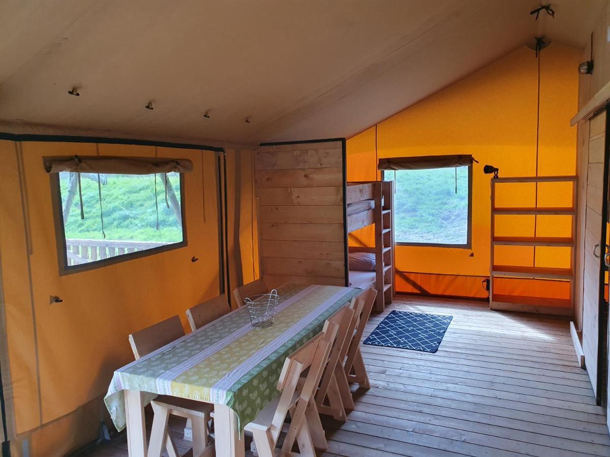 Luxury Safari Tents At Moulin Du Pommier Glamping & Camping Saulgond Экстерьер фото